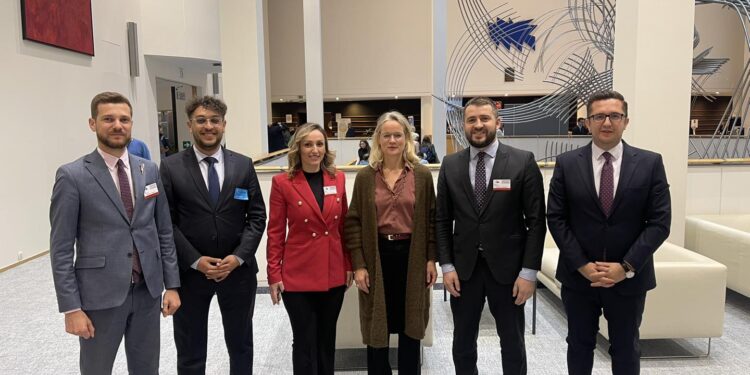 Deputetët në Bruksel takohen me Von Crammon, falënderojnë për mbështetjen që tregon për Kosovën