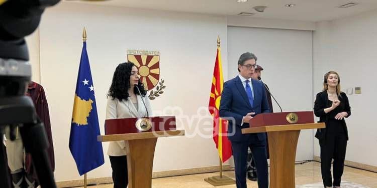 Pendarovski: E ardhmja euro-atlantike e Kosovës dhe Maqedonisë Veriore investim për stabilitetin