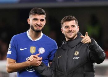 Liverpooli në sulm për mesfushorin e Chelsea