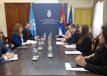 Daçiq takohet me shefen e UNMIK-ut, i thotë se Kosova po bën lëvizje të njëanshme