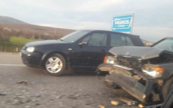 Aksident në magjistralen Pejë-Prishtinë, ka të lënduar