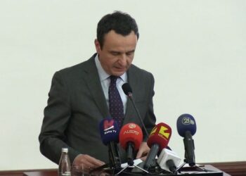 Alban Ajeti shpallet hero i Universitetit të Tetovës, Kurti: Mori diplomën e dëshmorit