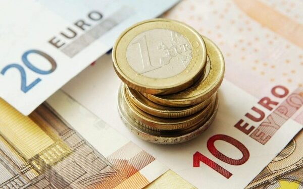 Komunat kërkojnë të mos ndryshohen faturat e tatimit në pronë, apelojnë qeverinë t’i konsultojë