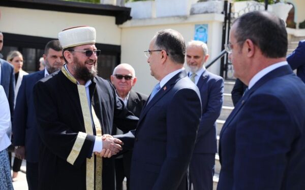 Begaj uron Fitër Bajramin: Festa të jetë shtysë për vepra të mira