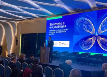 Kurti e krahason Kosovën me Zvicrën e Luksemburgun sa i përket transformimit digjital