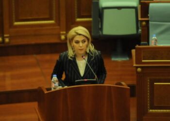 Deliu-Kodra e pyet Kurtin: A janë superkriminelë shkelësit e Kushtetutës?