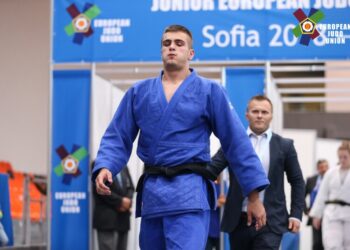 Zekaj fiton medalje të argjendtë në Kuvajt