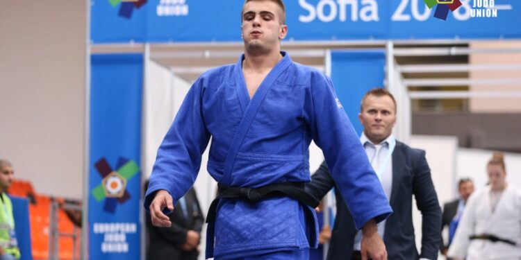 Zekaj fiton medalje të argjendtë në Kuvajt