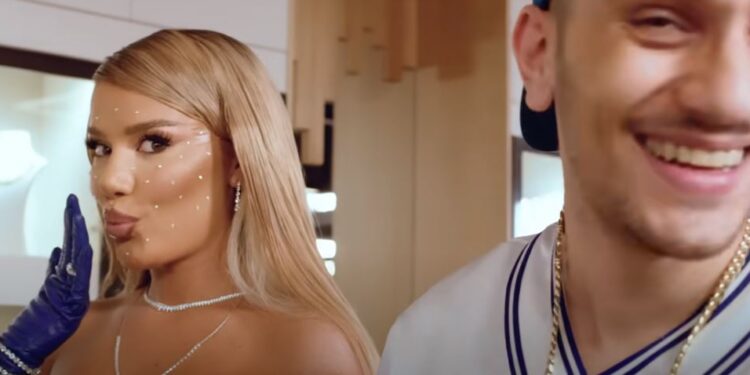 Tayna dhe Buta vijnë me “Mashallah”