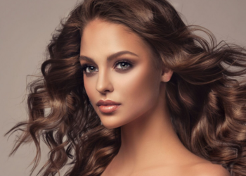 Gjashtë ushqime për flokë të shëndetshëm