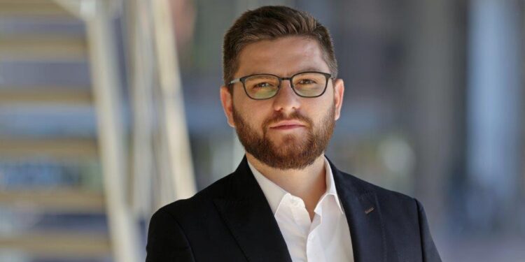 Eksperti kushtetues: Kushtetuta aktuale modifikim i Pakos së Ahtisaarit, të zëvendësohet me një të mirëfilltë