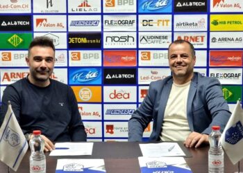 Zyrtare, Akis Valvalis trajneri i Dritës