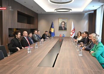 Abazoviç takohet me LDK-në e PDK-në: Mali i Zi dëshiron të ndihmojë në logjistikën e dialogut