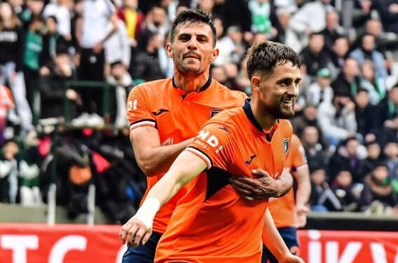 Zhbllokohet nga ngërçi Adnan Januzaj, shënon dy gola dhe një asistim në fitoren e skuadrës së tij