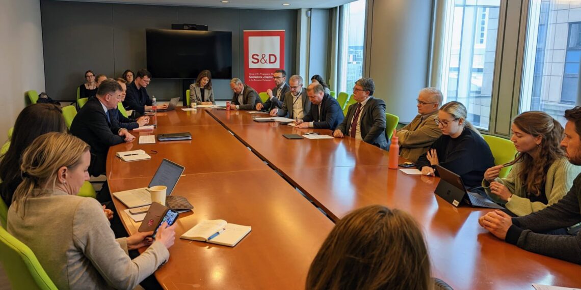 Lajçak bisedon për dialogun me socialdemokratët e Parlamentit Evropian