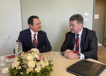 Kurti takohet me Lajçak, diskutojnë për takimin e 2 majit në Bruksel