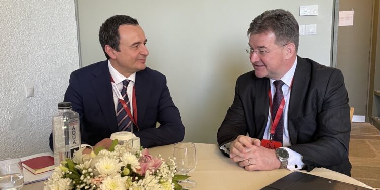 Kurti takohet me Lajçak, diskutojnë për takimin e 2 majit në Bruksel