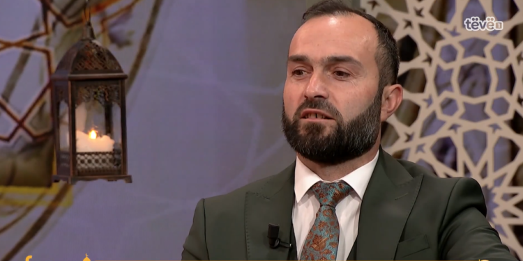 Hoxha: Në ditën e Fitër Bajramit festojmë sepse kemi kaluar Ramazanin me adhurim ndaj Zotit