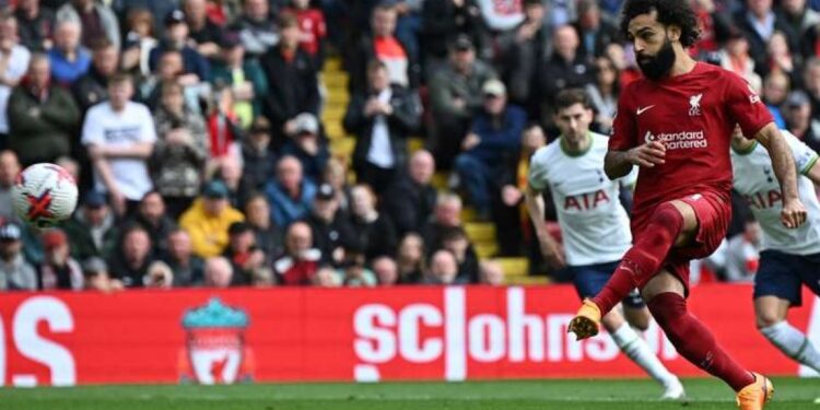 Fitore e çmendur ndaj Tottenhamit, Liverpooli feston në “Anfield”