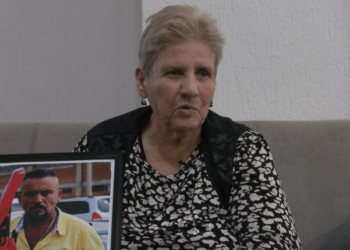 Mbi tri vjet nga arrestimi i Nezir Mehmetaj nga Serbia, nëna e tij thotë se e ka parë vetëm një herë