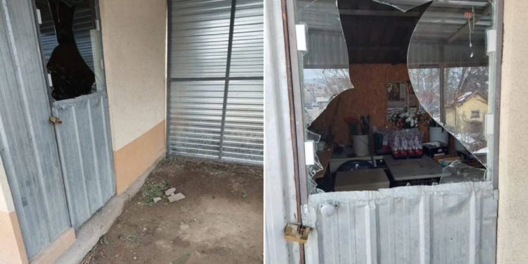 Arrestohen dy serbë në veri, thyen xhamat e kioskave në treg
