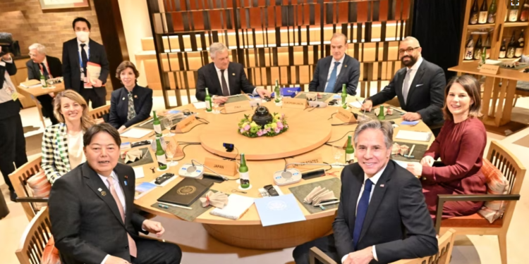 G7 i bën thirrje Rusisë të tërhiqet nga Ukraina