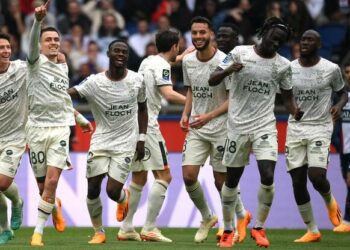Lorient mposht PSG-në në “Parc de Prince”