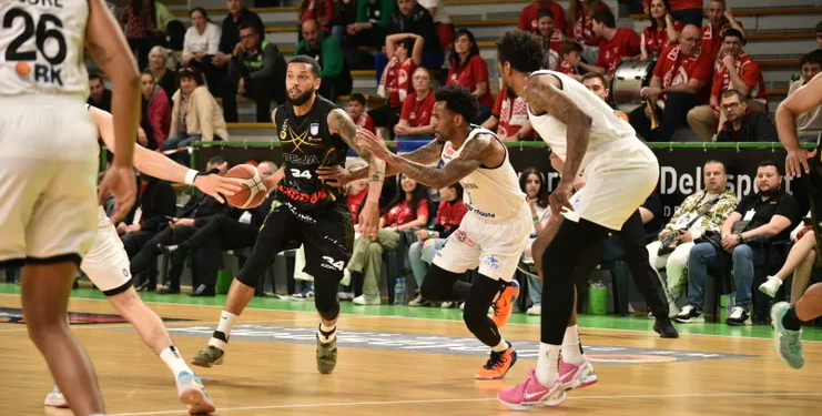 Peja mposhtet në finalen dramatike në Ligën Ballkanike