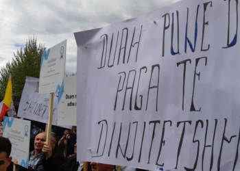 Punëtorët e sektorit privat protestojnë për 1 Maj, kërkojnë rritje të pagës