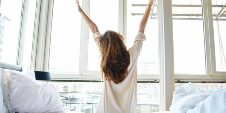 Pse të zgjoheni herët, ju bën person me të lumtur?