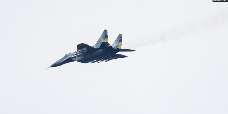 Polonia ia dërgon Ukrainës avionët e parë luftarakë MiG-29