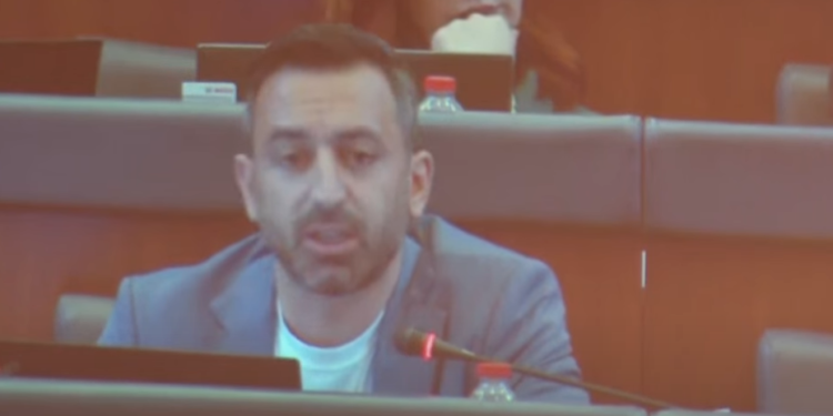 Basha për Listën Serbe: Nënshkruan për mëditje e dolën nga Kuvendi, nuk po mbrojnë qytetarët serb