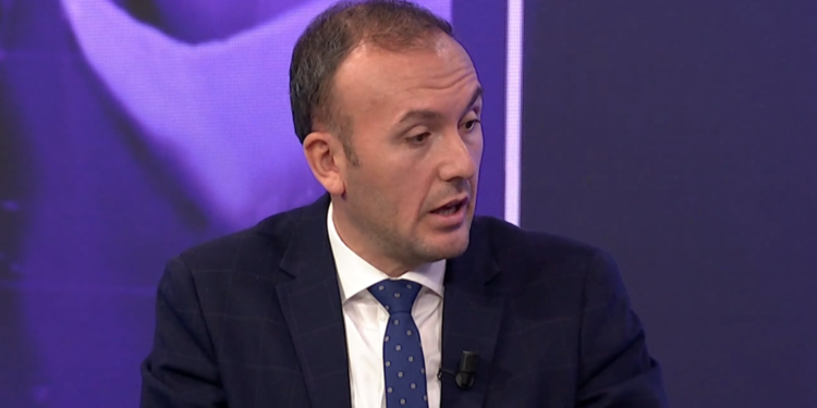 Shtrenjtimi i rrymës, Mustafa: Me Qeverinë Kurti vështirësitë e reja vetëm po shtohen