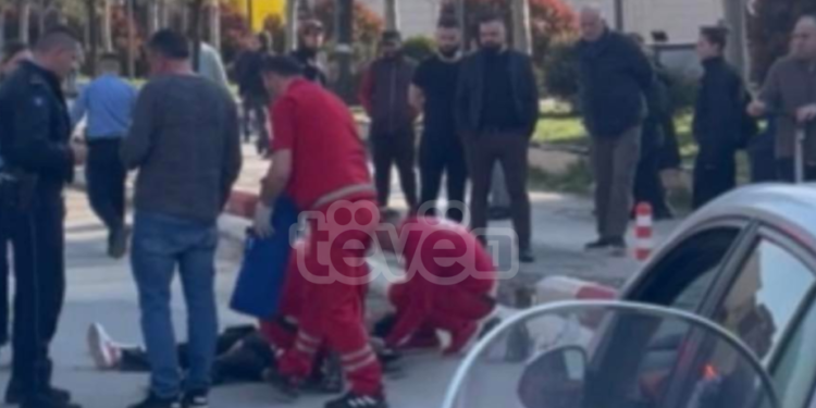 Vetura godet një këmbësor në Prishtinë