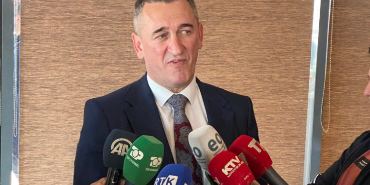 Rashiq: Zgjedhjet në veri janë legale, me 2 maj diskutohet draft-statuti i Asociacionit