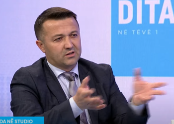 Berisha: Ministri Krasniqi për hakmarrje politike nuk e ka pranuar Suad Ademin në pozitën e nënkryetarit të Fushë-Kosovës