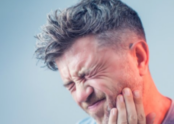 Si të shpëtoni nga dhimbjet e dhëmbit gjatë natës