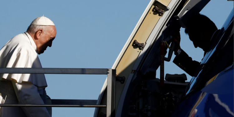 Papa nis vizitën treditore në Hungari