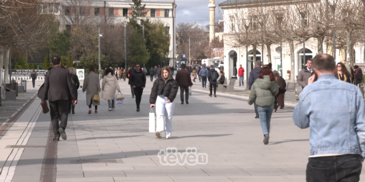 Qytetarët mirëpresin vendimin për vizat