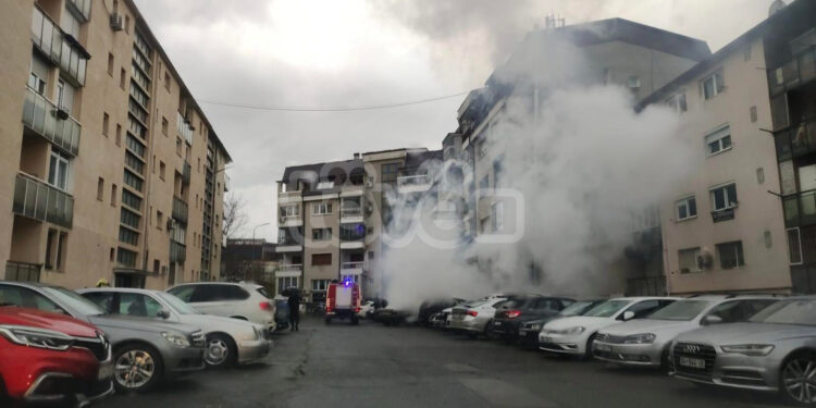 Incident zjarri në hyrje të një banese në “Ulpianë”