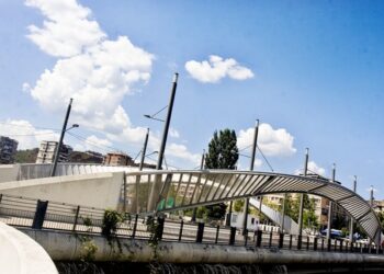 Abrashi: Pritet të mirret vendimi për qarkullim të lirë në urën mbi Ibër në Mitrovicë