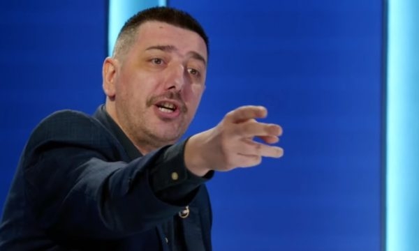 Sulmohet analisti Valon Syla