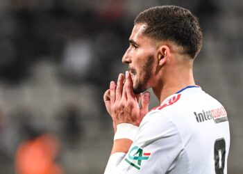 Roma firmos kontratë 5-vjeçare me mesfushorin algjerian