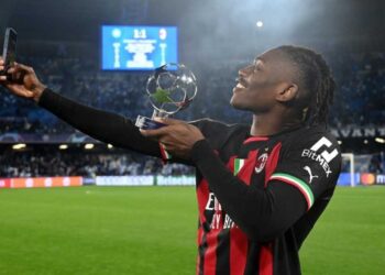 “Milani shtëpia ime”, Leao lumturon tifozët