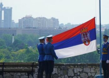 Rusia vazhdon të rrisë numrin e diplomatëve në Serbi