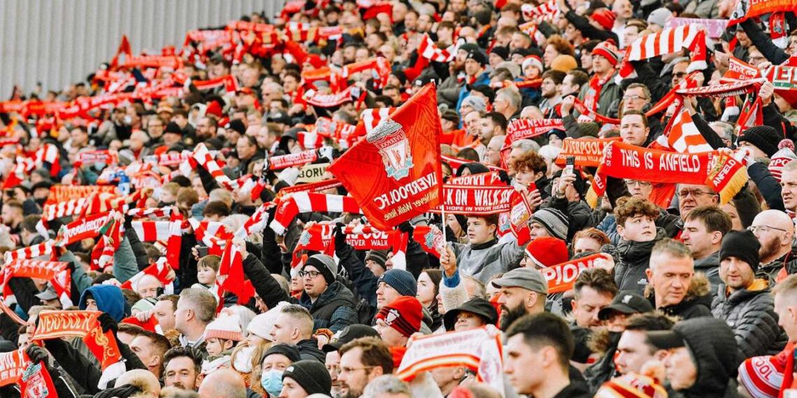 Liverpooli në sulm për mesfushorin e Chelsea