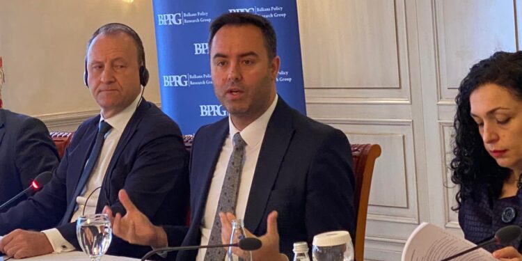 Konjufca në 15-vjetorin e Kushtetutës: Kosova shpejt do të futet në fazë të stabilitetit kushtetues