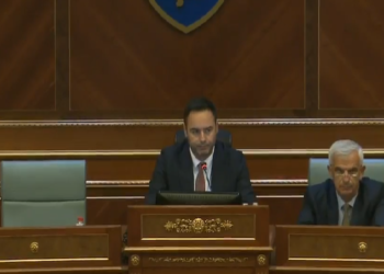 Konjufca: Asociacioni s’duhet pranuar pa ardhur njohja de-facto nga Serbia