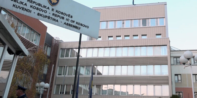 ​Sot mblidhen gjashtë komisione parlamentare