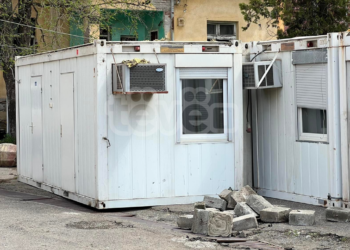 Mbërrijnë në veri kontejnerët ku do të votohet më 23 prill, po ruhen në stacione policore